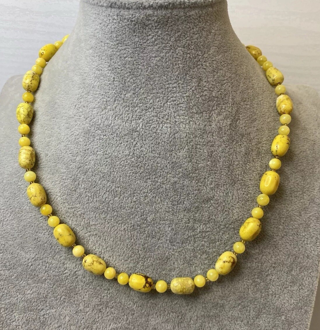 Yellow Stone Howlite Magnesite Calcite Beaded Necklace, Bracelet & Earrings Set