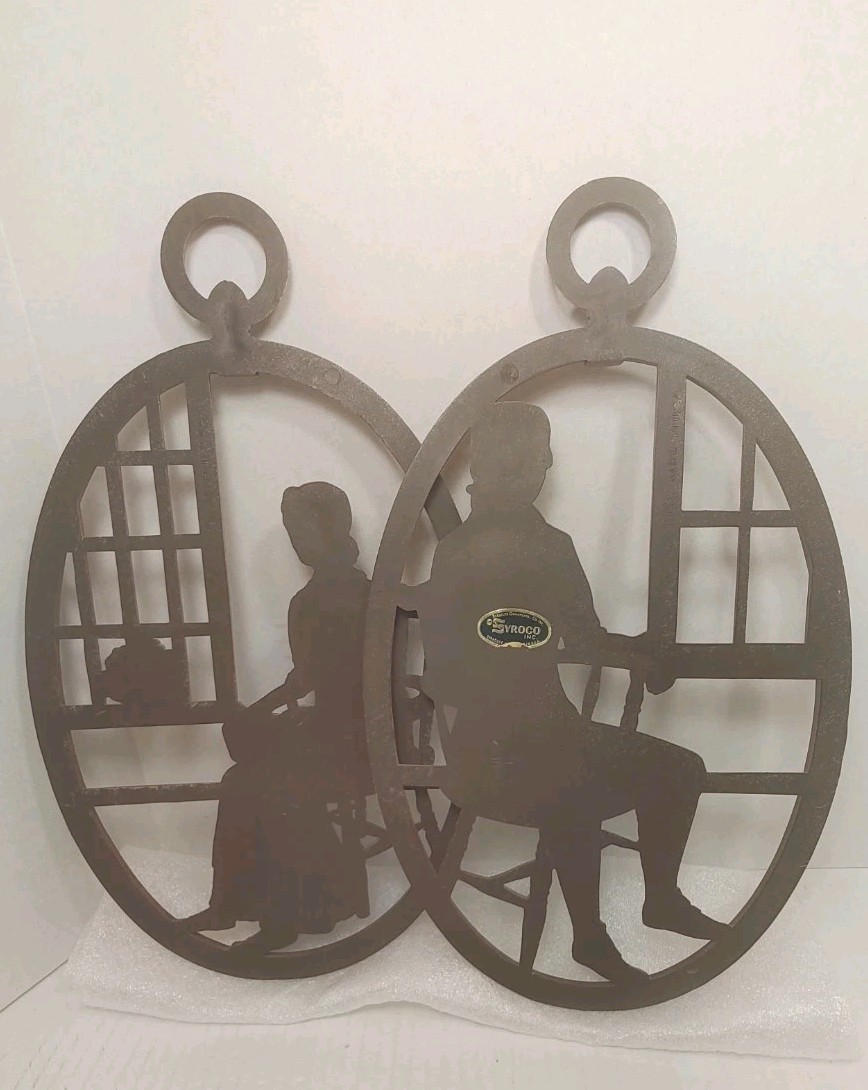 Vintage Syroco Pair Of Colonial Couple Wall Plaque Decor 1970s