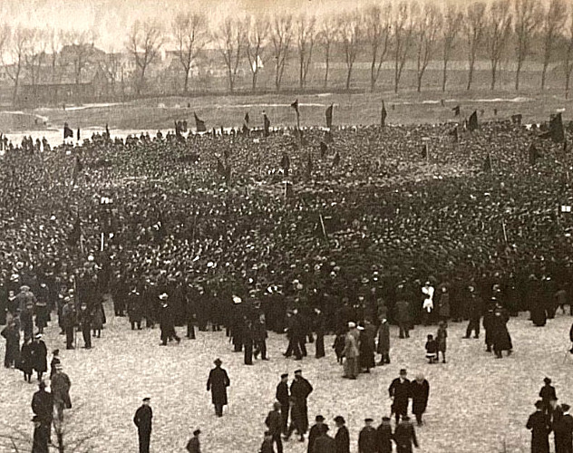 POST-WW1 GERMAN FREIKORPS WILHELMSHAVEN DEMONSTRATION PHOTO POSTCARD RPPC