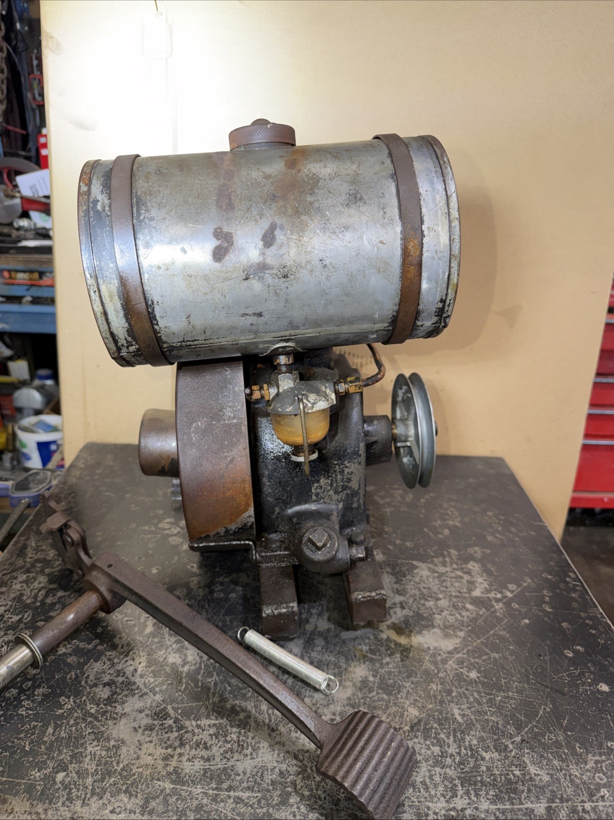 Antique Briggs & Stratton Model H Kick Start Aircooled Engine