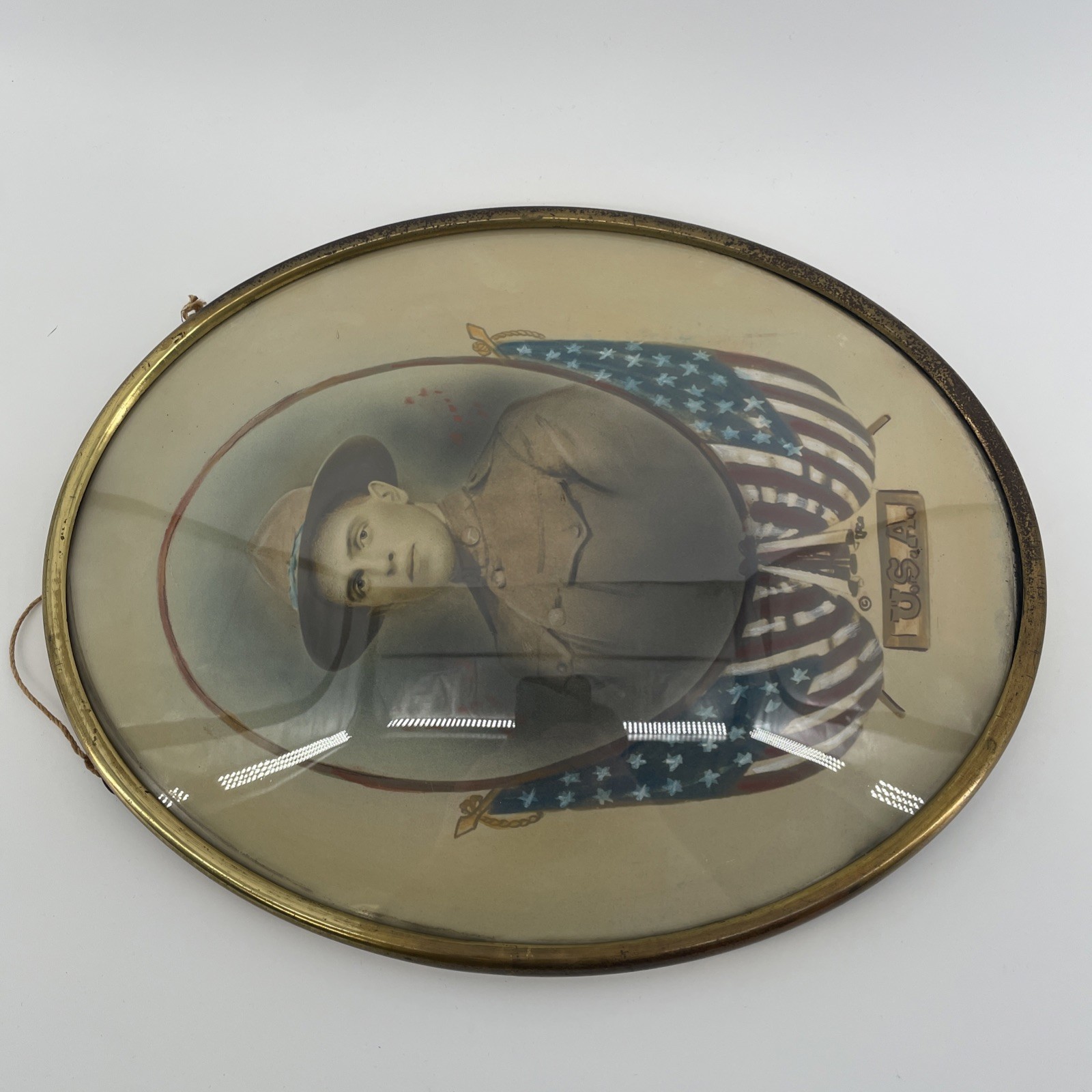 Vintage WW1 Convex Glass Soldier Military Portrait US Army Oval Frame - 14”x11”