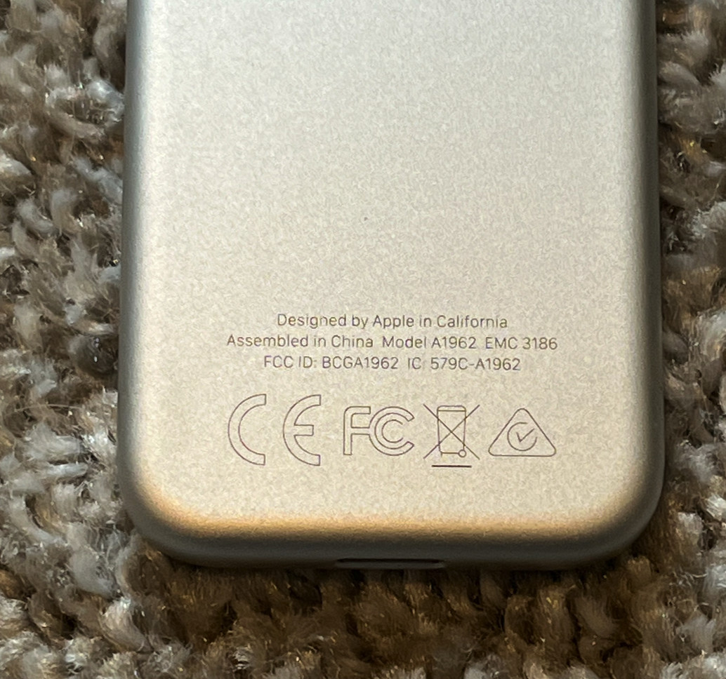 Apple TV Siri Remote Control -- EMC3186 -- A1962