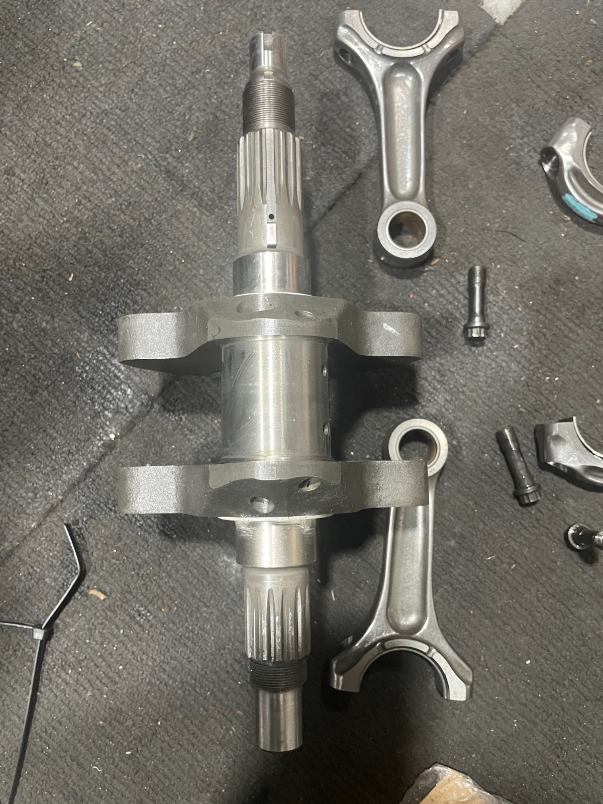 13-14 Ducati Multistrada 1200 Diavel Crankshaft w/ Connecting Rods 14621863AR