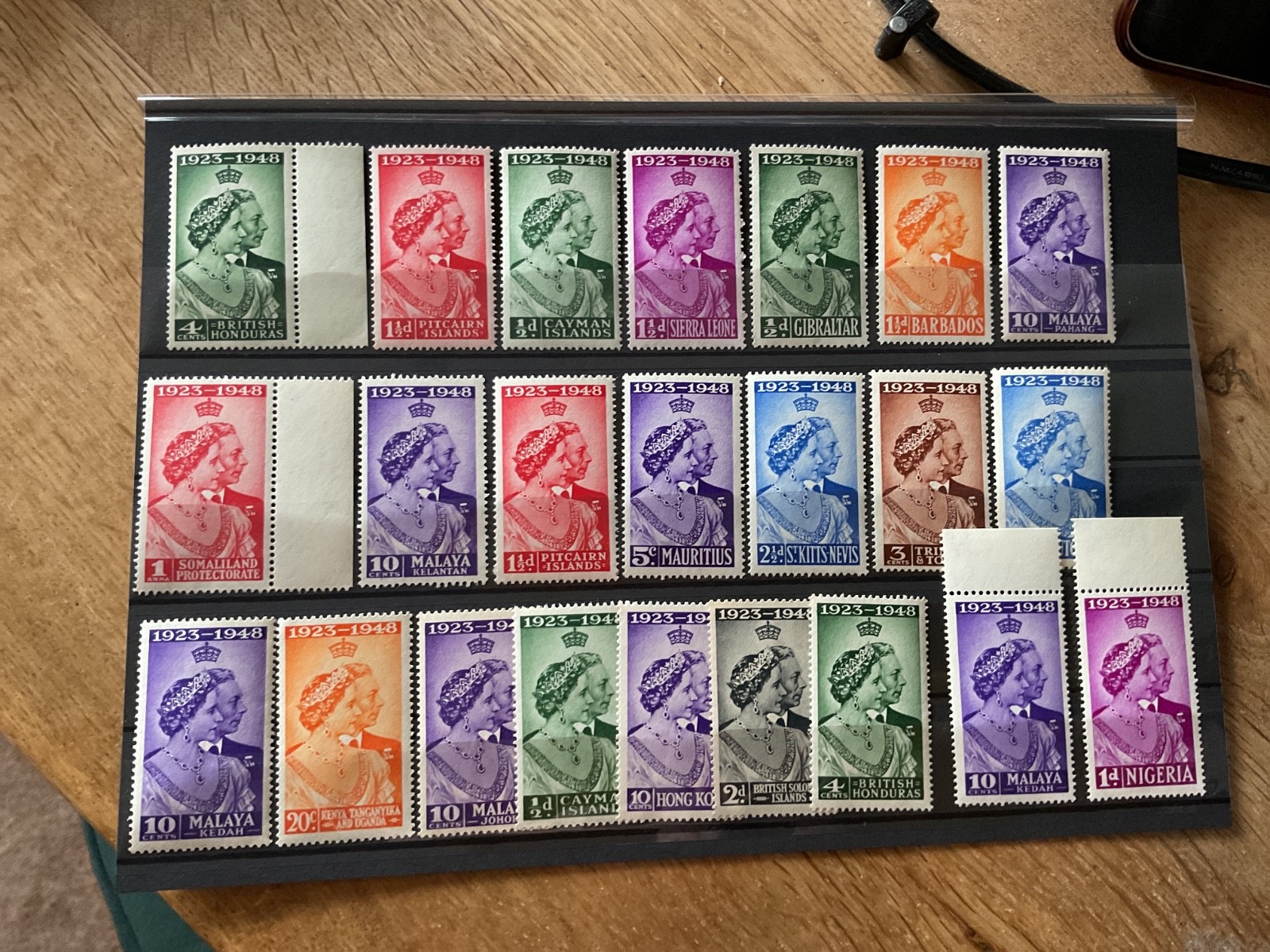 Commonwealth Mint never hinged stamps  B1556