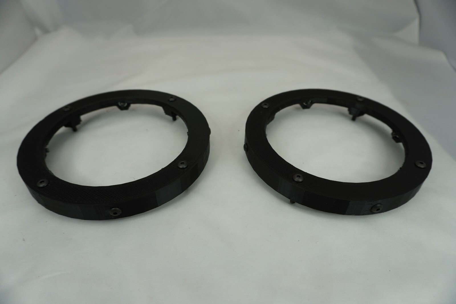 Motorcycle stereo bedroll speaker baffles. Mount 6.5" speakers in PVC tube ends.