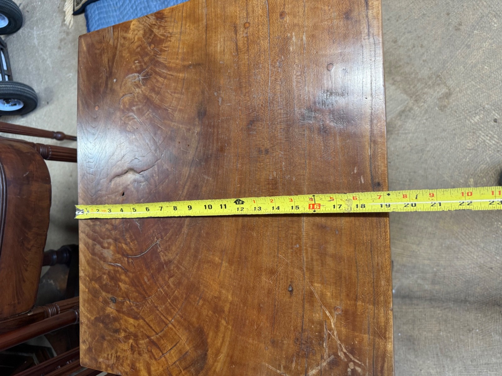 antique country Hepplewhite figured walnut night stand table 1800 farmhouse