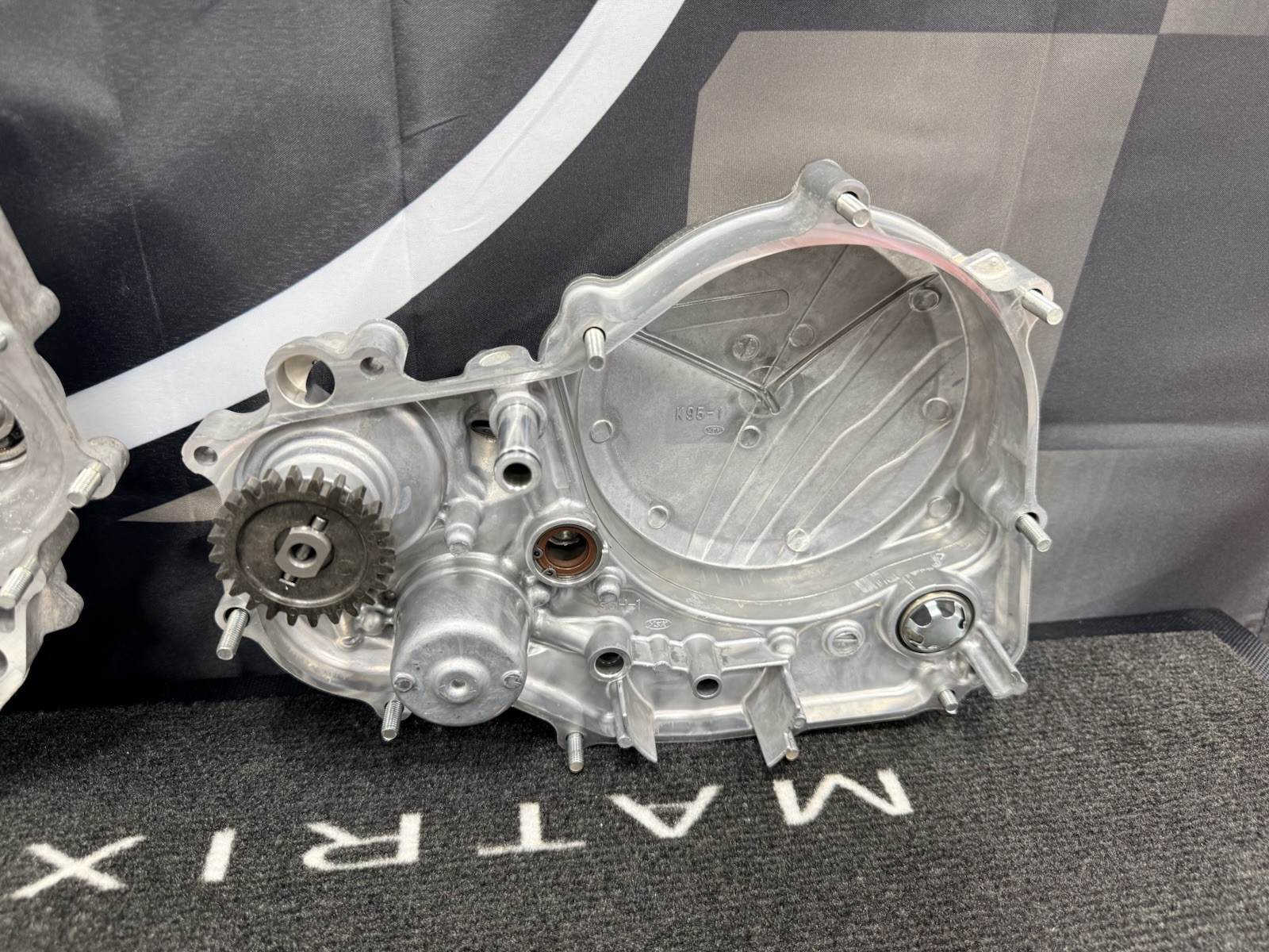 2023 HONDA CRF250R OEM ENGINE CASES LEFT/RIGHT W/COVERS COMPLETE! 11300-K95-AA0