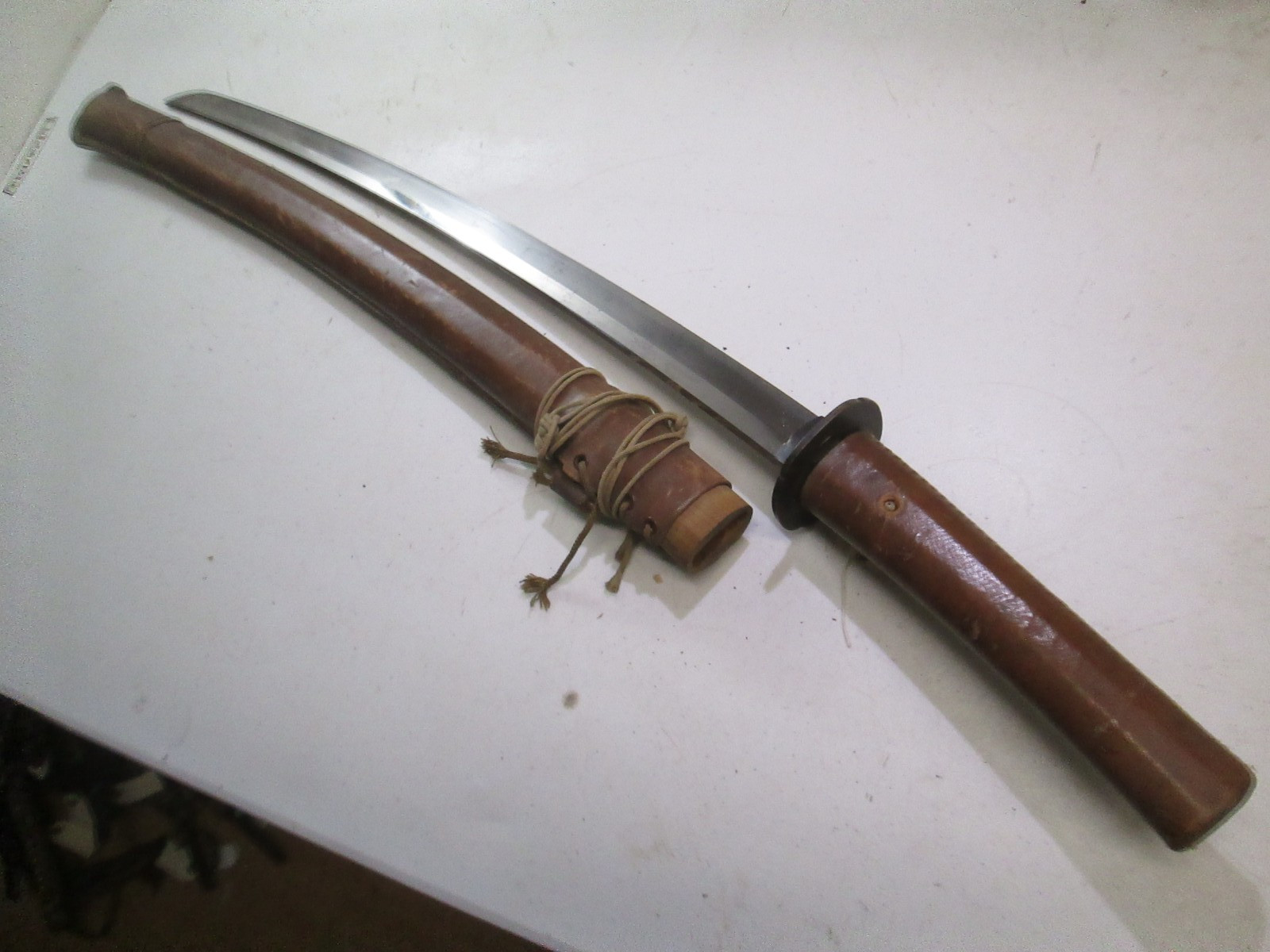 OVER 300 YEARS JAPANESE KATANA SAMURAI SWORD & SCABBARD SIGNED SHIMOSAKA #W44