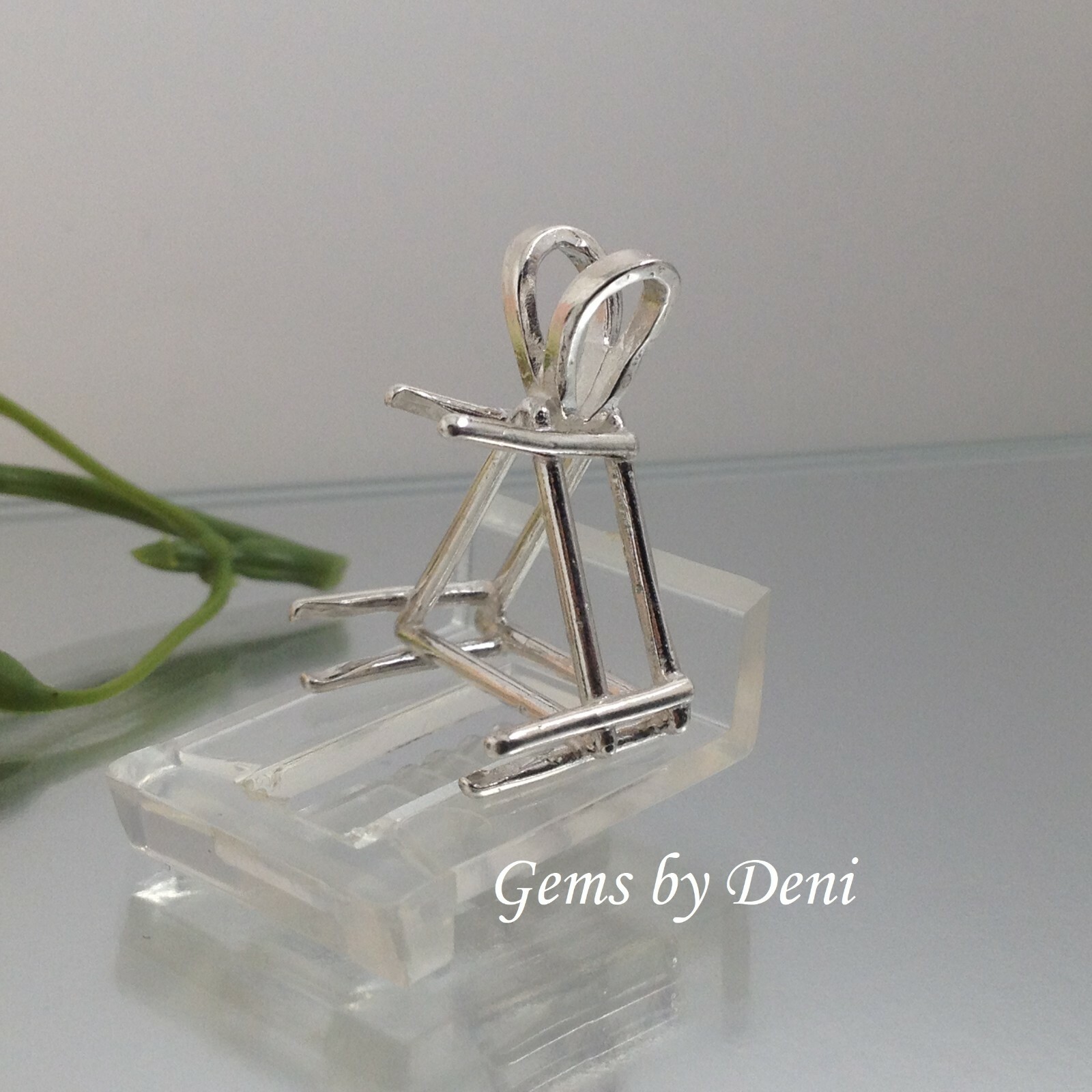 Triangle (Trillion) Sterling Silver Pre-Notched Pendant Setting (4x4mm-16x16mm)