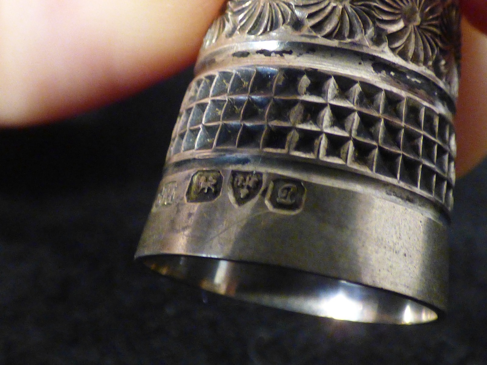 Antique Silver Thimble in Leather Case 1800s ? 10 CH Charles Horner