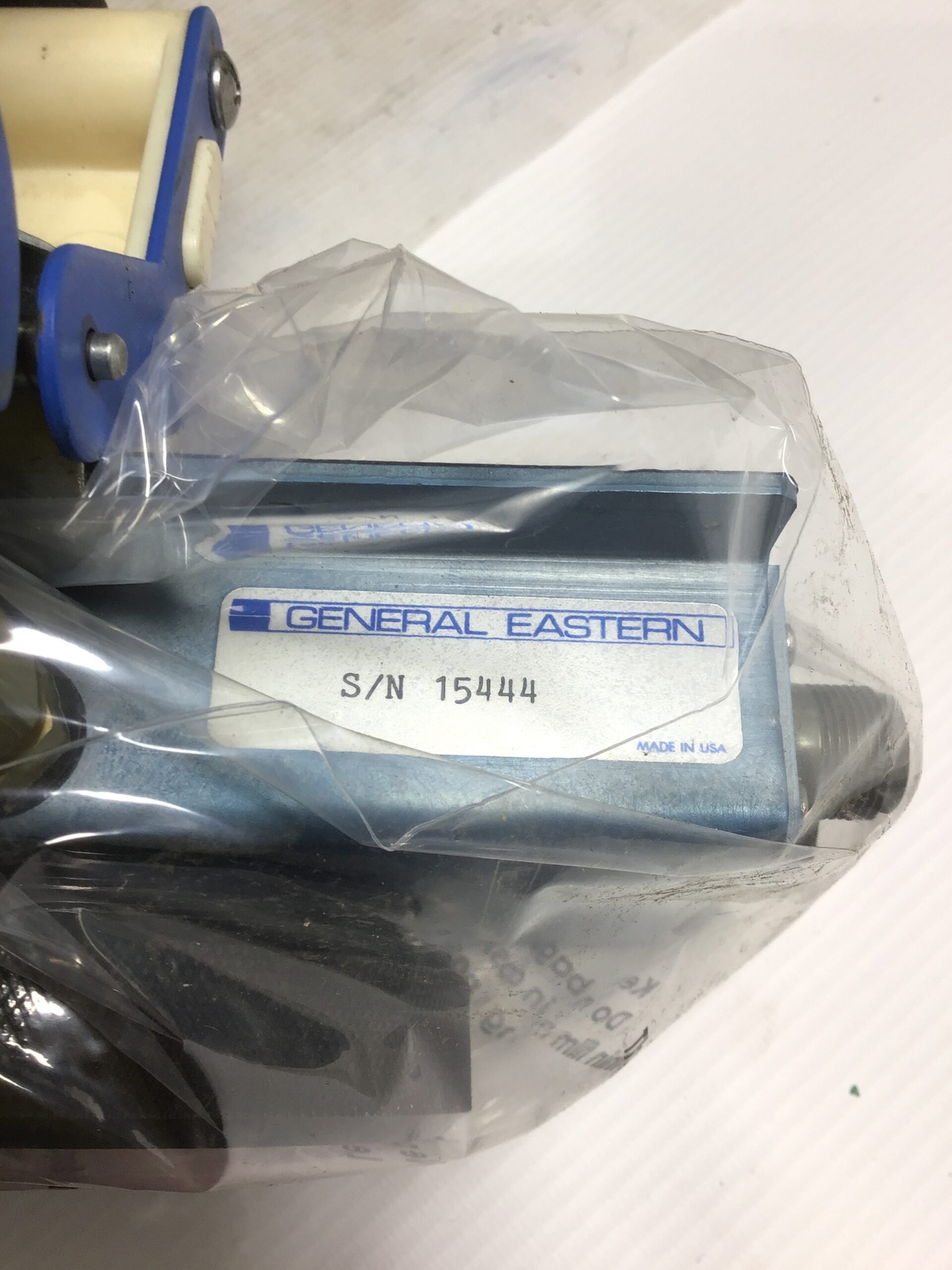 General Eastern Series 1211 Sensor Optical Dewpoint Hygrometer