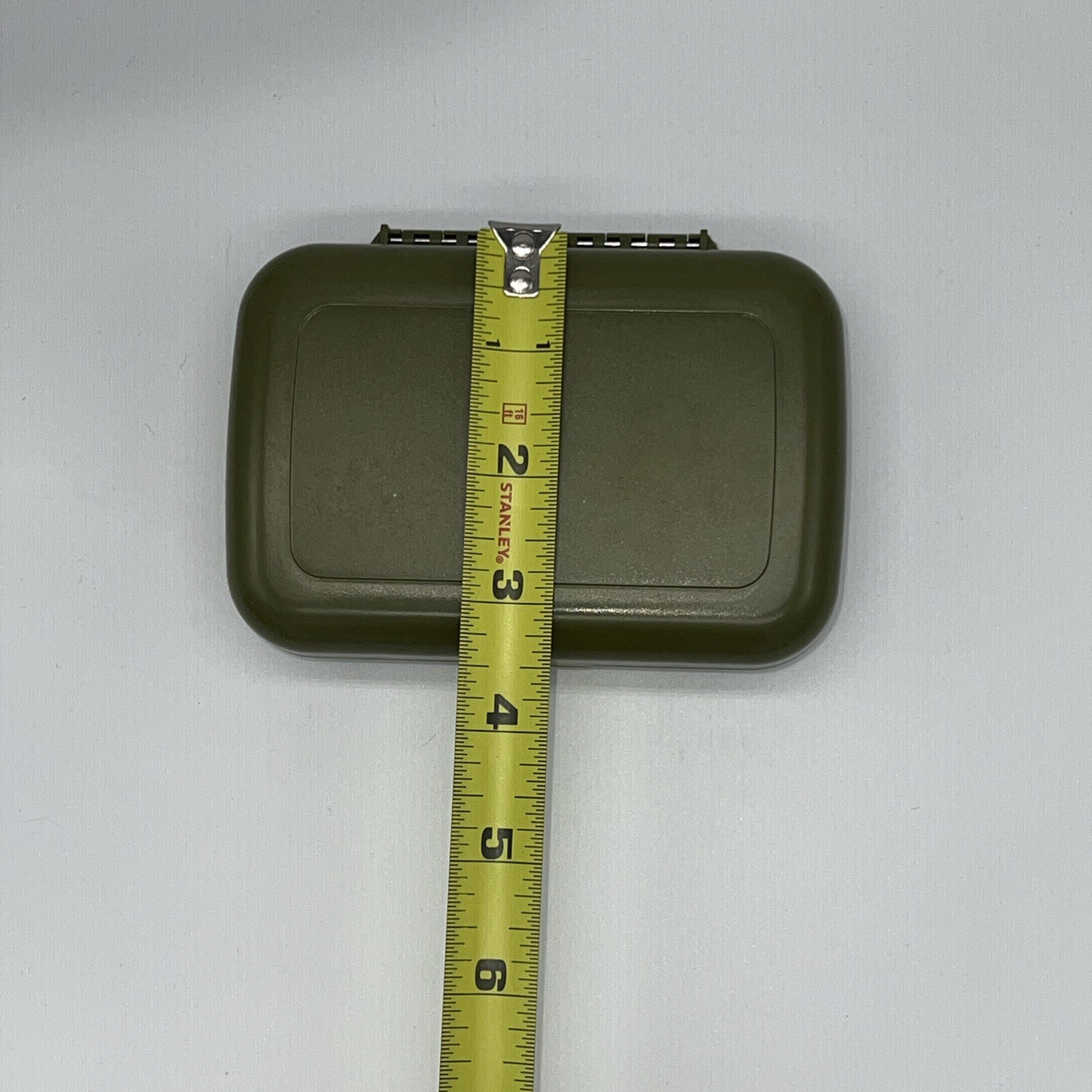 Swing Leaf Fly Box With Large Capacity (500+ flies) Olive