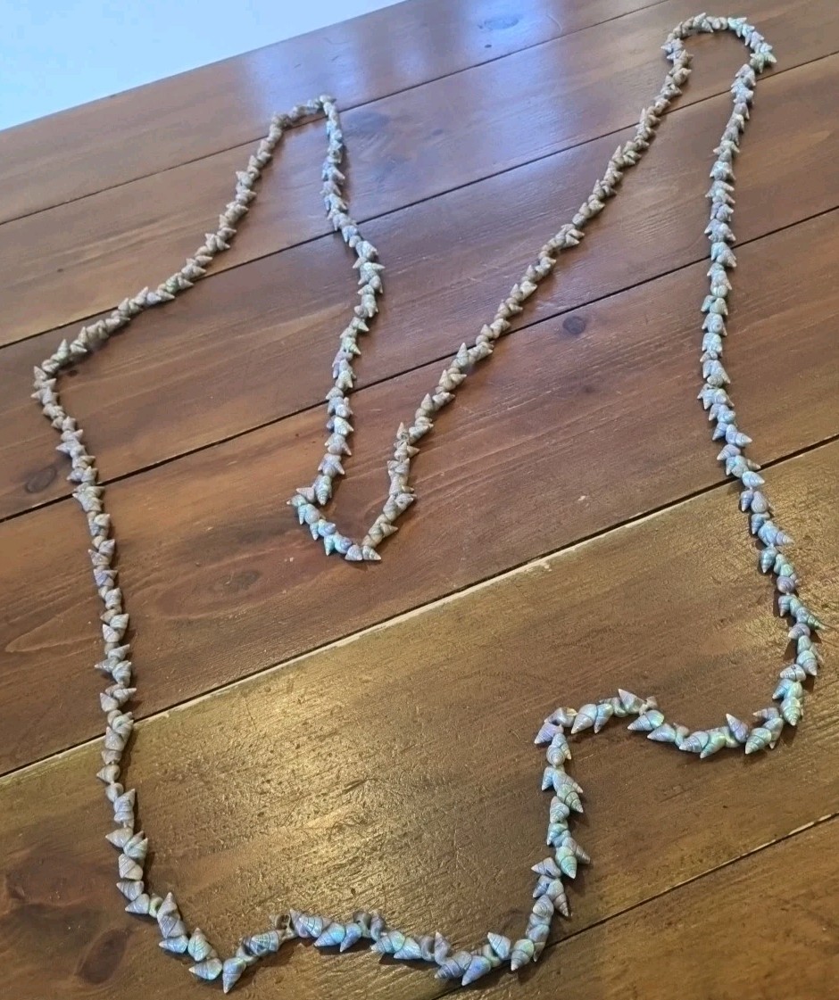 SUPERB VINTAGE TASMANIAN ABORIGINAL MAIREENER SHELL NECKLACE LONG 123cms 1930s