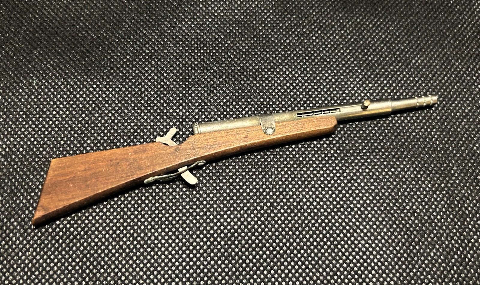 Vintage~Knott's Berry Farm Souvenir Cowboy Rifle Toy~Retractable Mechanism~Works