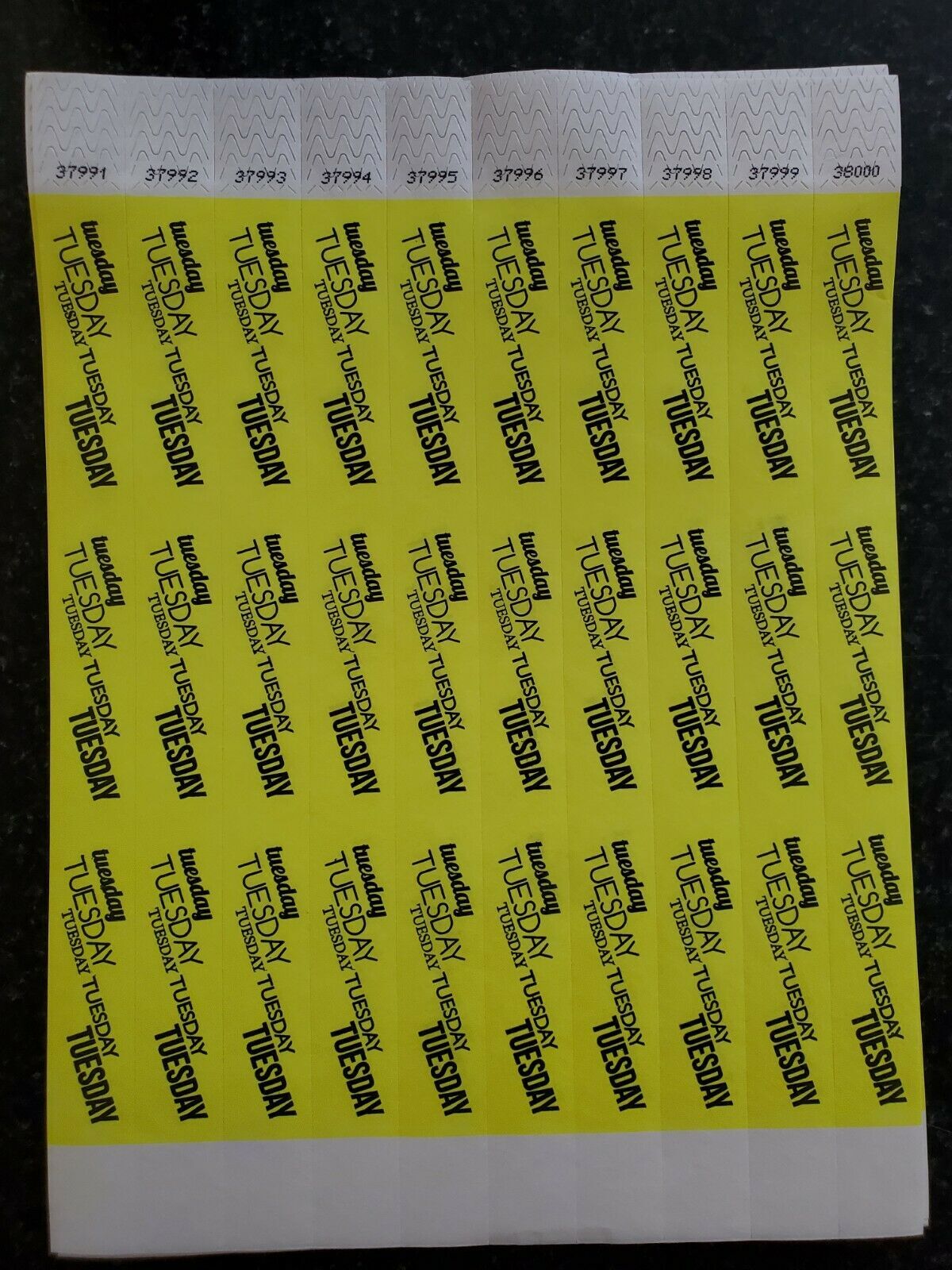 100 Monday-Sunday 3/4" Tyvek Wristbands