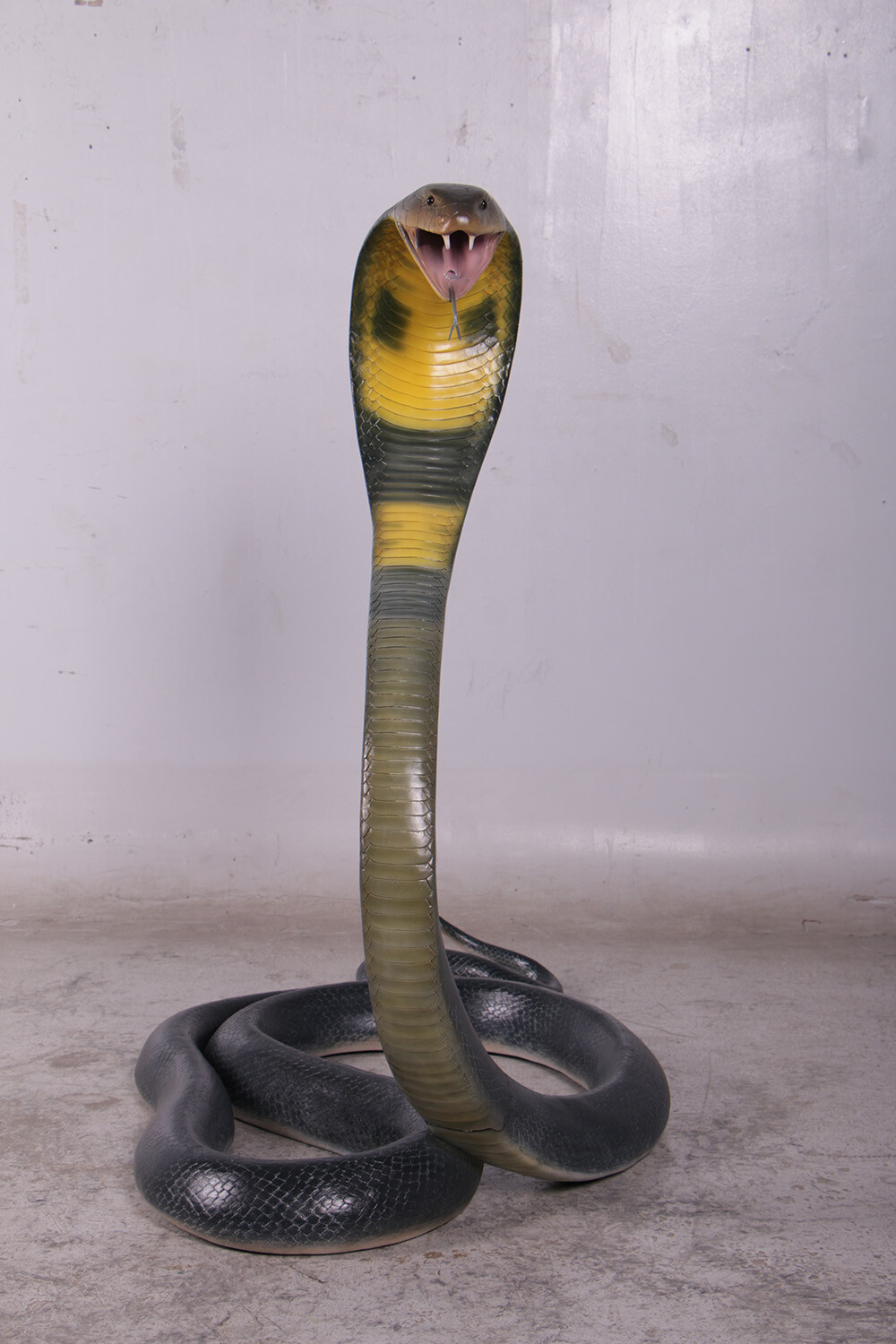 King Cobra Snake Life Size Resin Statue Jungle Decor Safari Reptile Display Prop