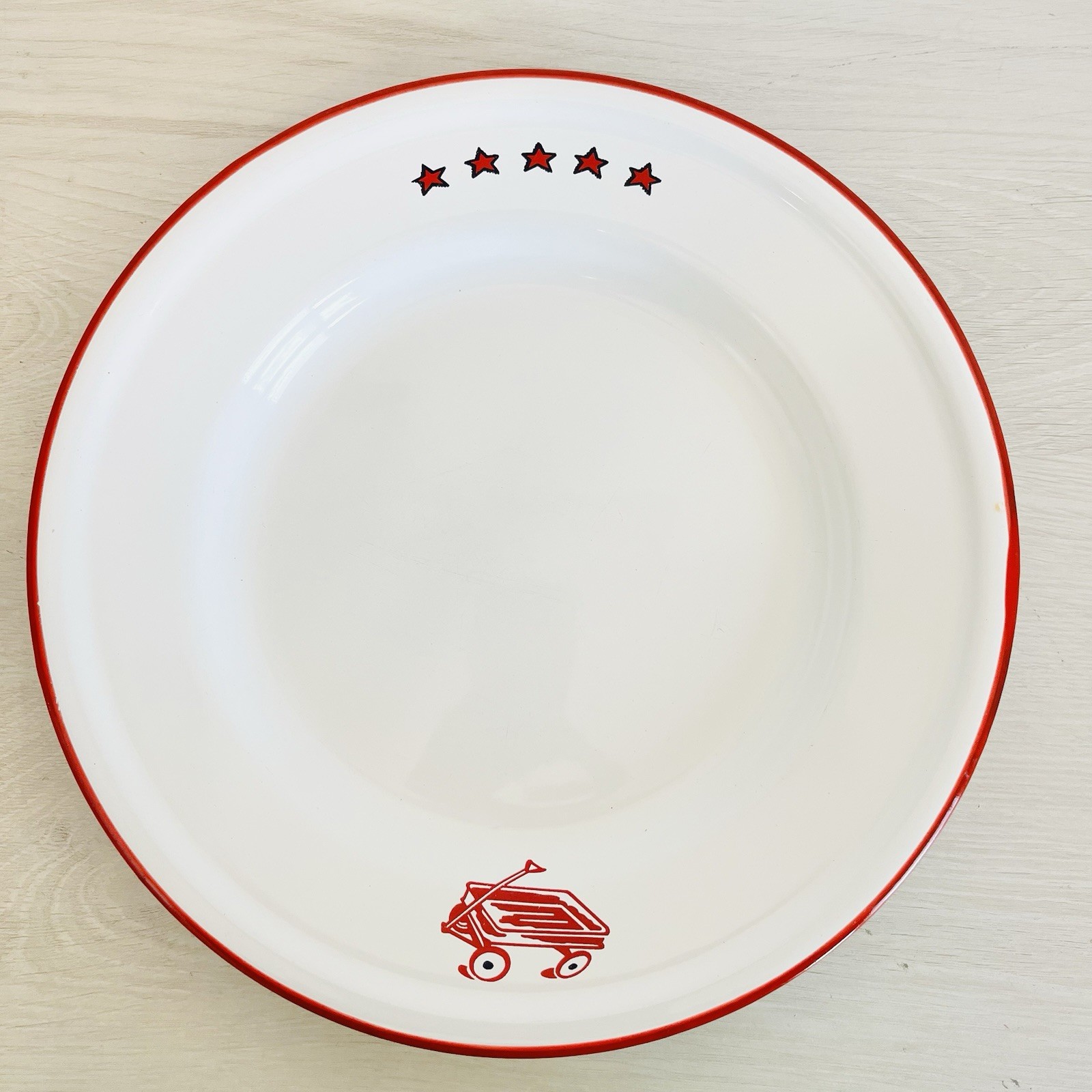 Vintage 1960s Taipro Little Red Wagon & Stars Enamelware Dinner Plates Lot Of 4