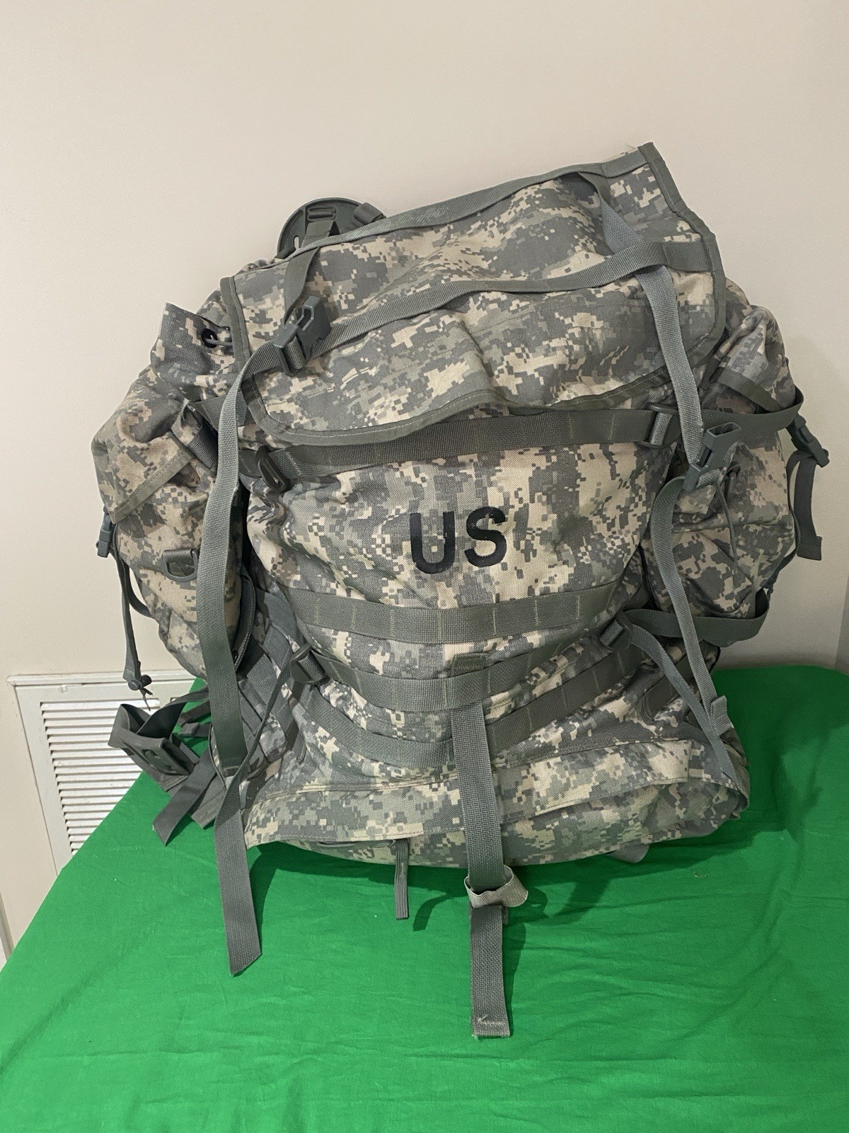 US Army MOLLE II Rucksack ACU w/ Frame & 2 Sustainment Pouches Surplus Gear