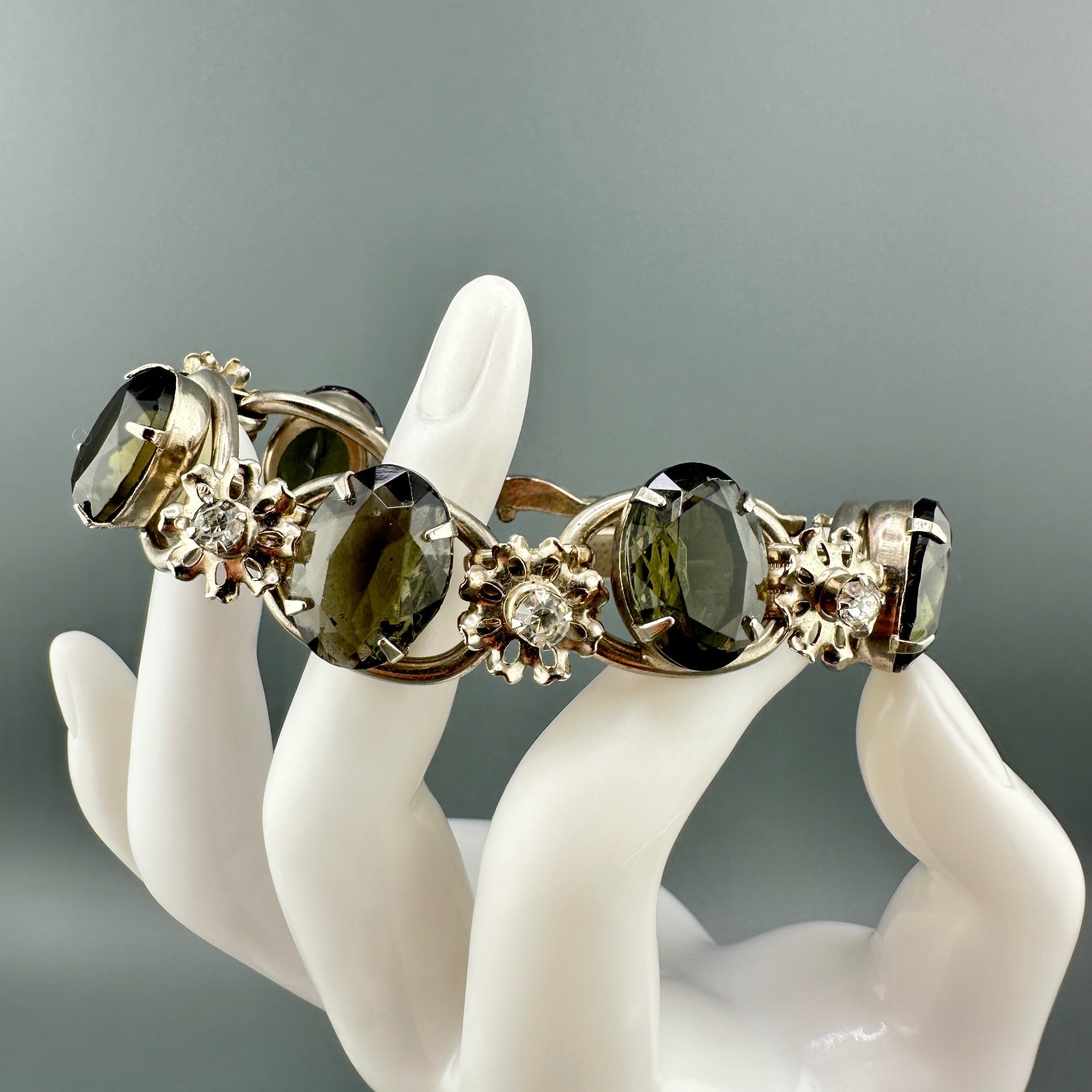 Vintage D&E Juliana Bracelet Gray Oval Stones Silver Tone Metal Flowers Verified