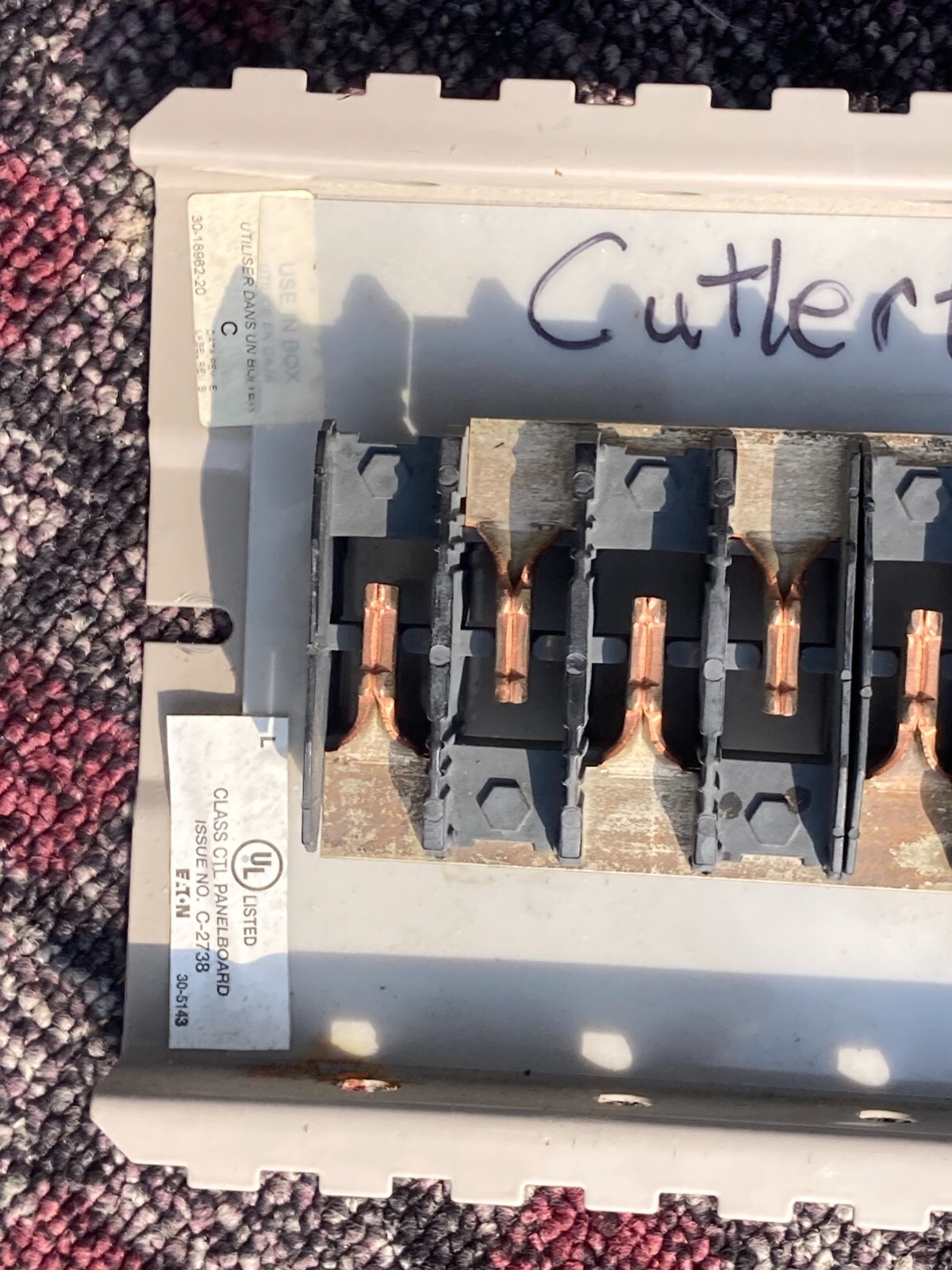 EATON CUTLER HAMMER AC-7435 24 CIRCUIT PANEL BUS GUTS CTL PANELBOARD C-2738