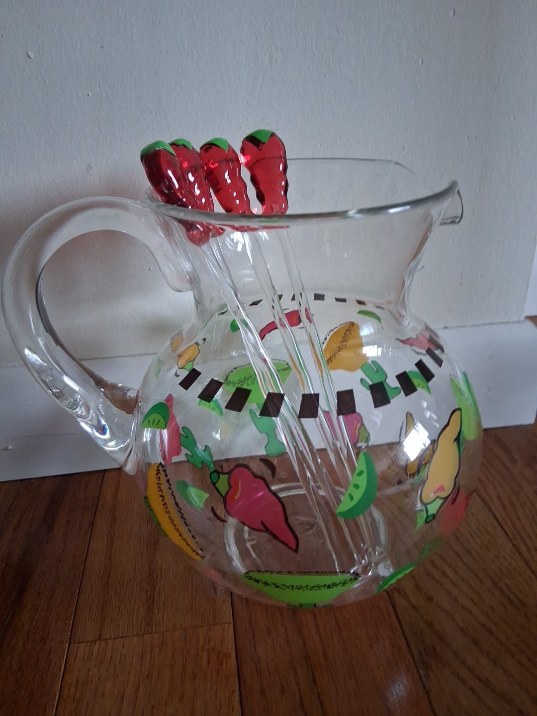 Vintage acrylic margarita pitcher with 4 stir sticks  Peppers MCM