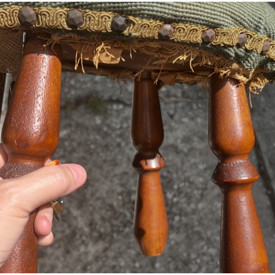 Vintage Needlepoint Footstool Floral Embroidery Wood Legs Oval Small Stool Read