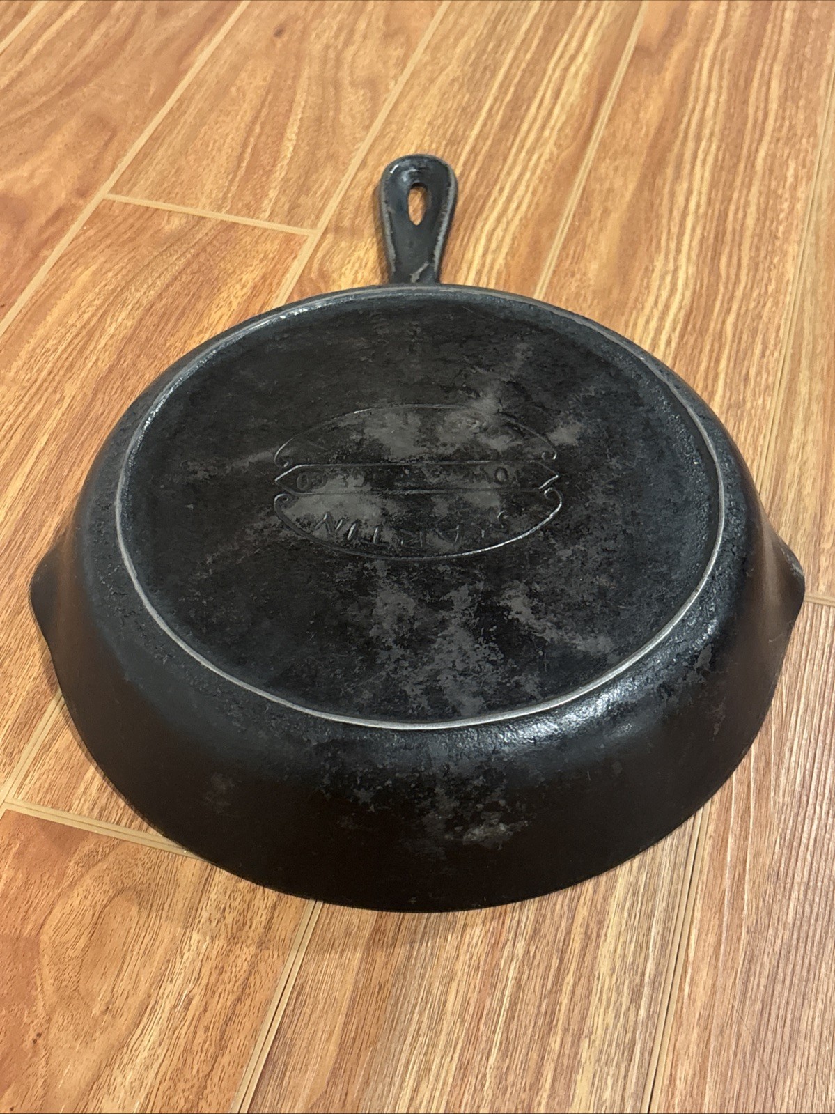 Antique Martin Stove & Range Company Cast Iron No. 8 Skillet - Hamburger Logo