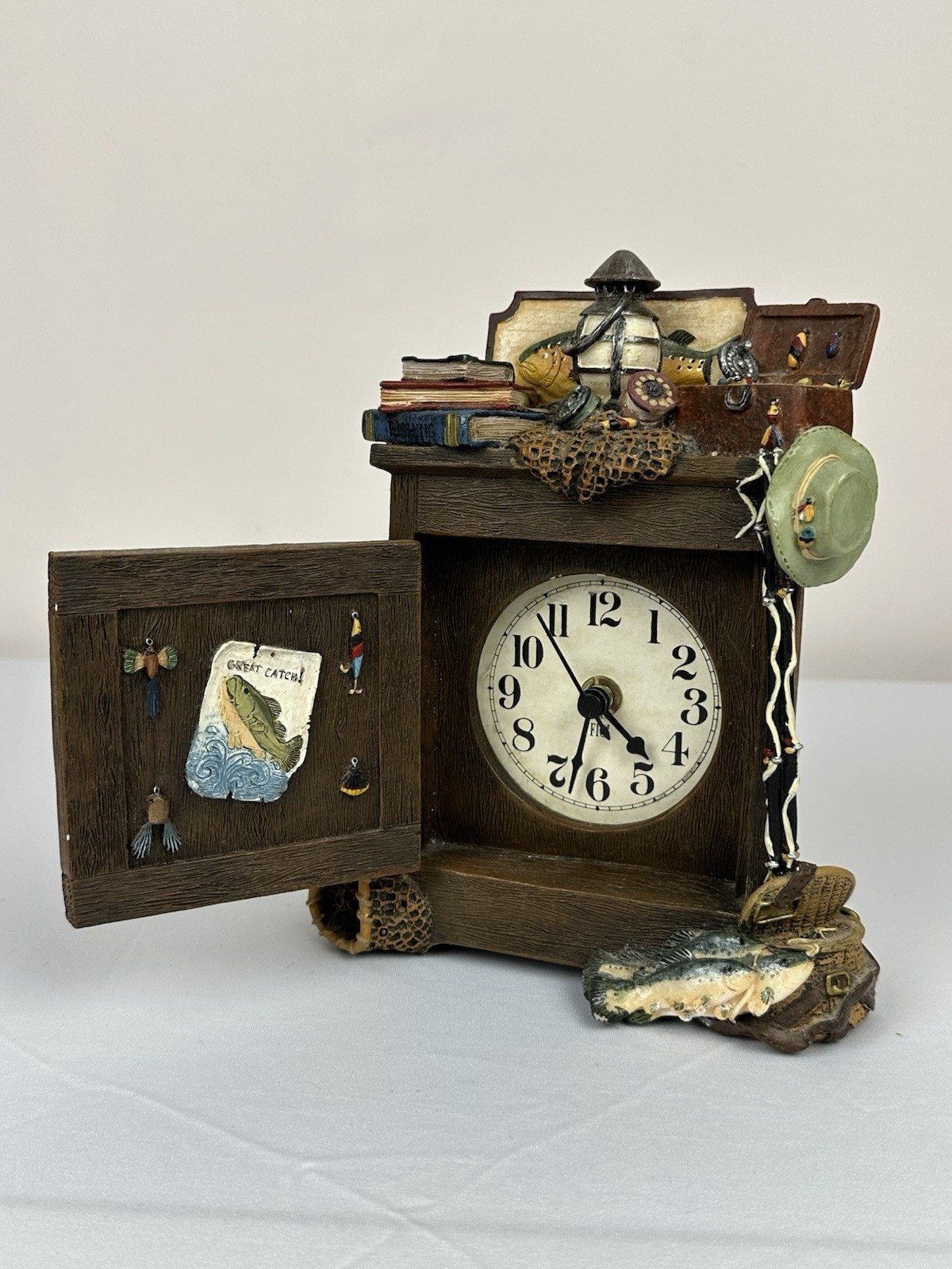 Gone Fishing Clock Figi 1999 Clock Works Rustic Cabin Fish Lantern