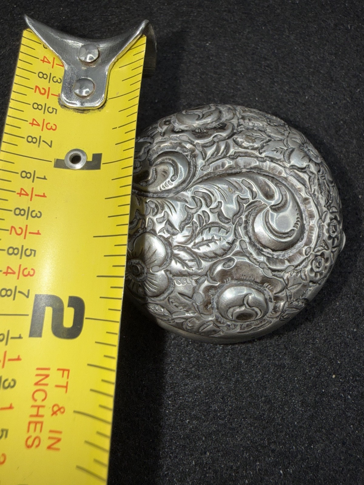 ANTIQUE STERLING SILVER FRANK SMITH ROUND DECORATIVE PILL TRINKET SNUFF BOX