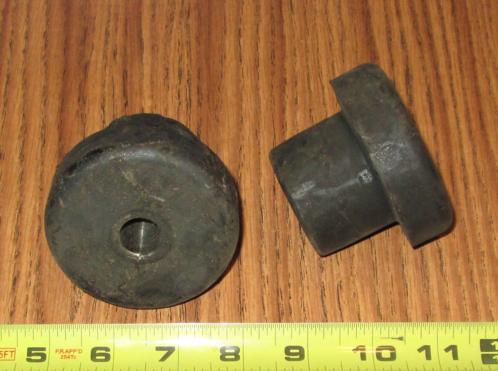 ***LOT OF 2 *** PETERBILT Cab Mount BUSHINGS 05-14794~ KENWORTH K066-176 ~ OEM