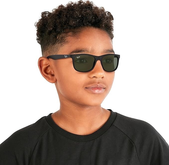 Ray-Ban unisex-child Rj9062s Rectangular Sunglasses Kids Matte Black NEW