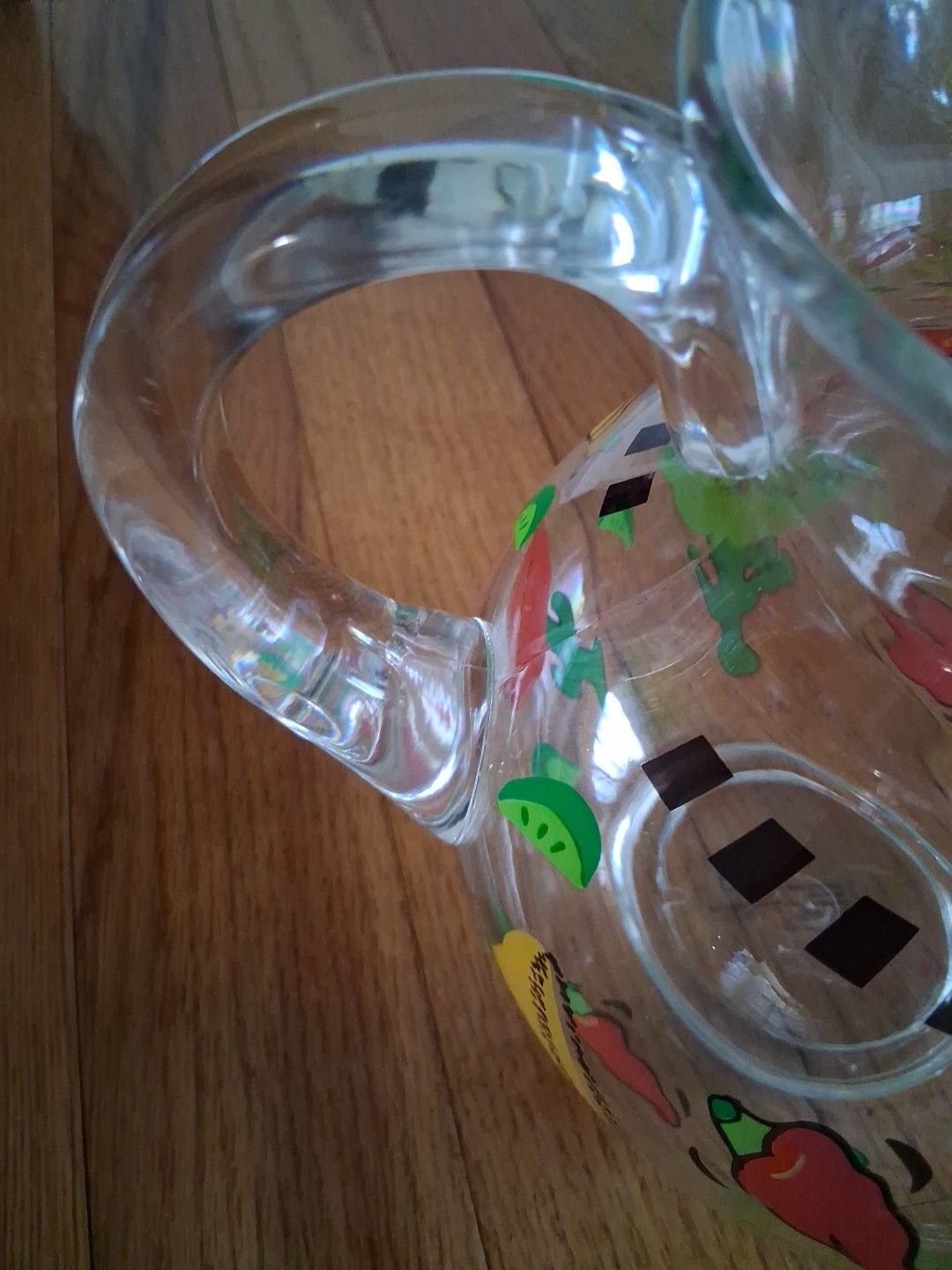 Vintage acrylic margarita pitcher with 4 stir sticks Peppers MCM