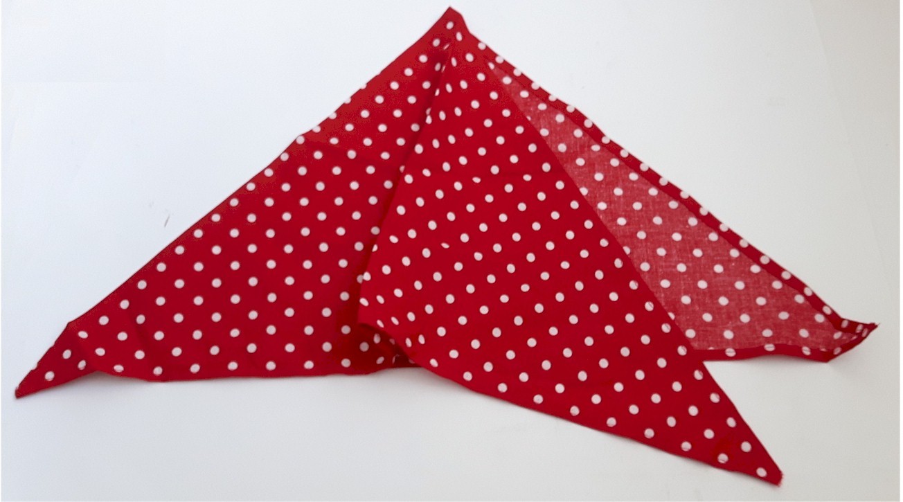 GERMAN WW2 RED POLKA DOT FALLSHIMJAGER SCARF "HALSTUCH" (G584)