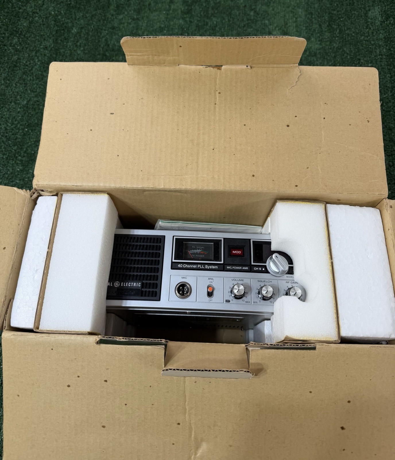 Vintage GE General Electric 3-5869a CB Radio 40 Channel PLL System NEAR MINT