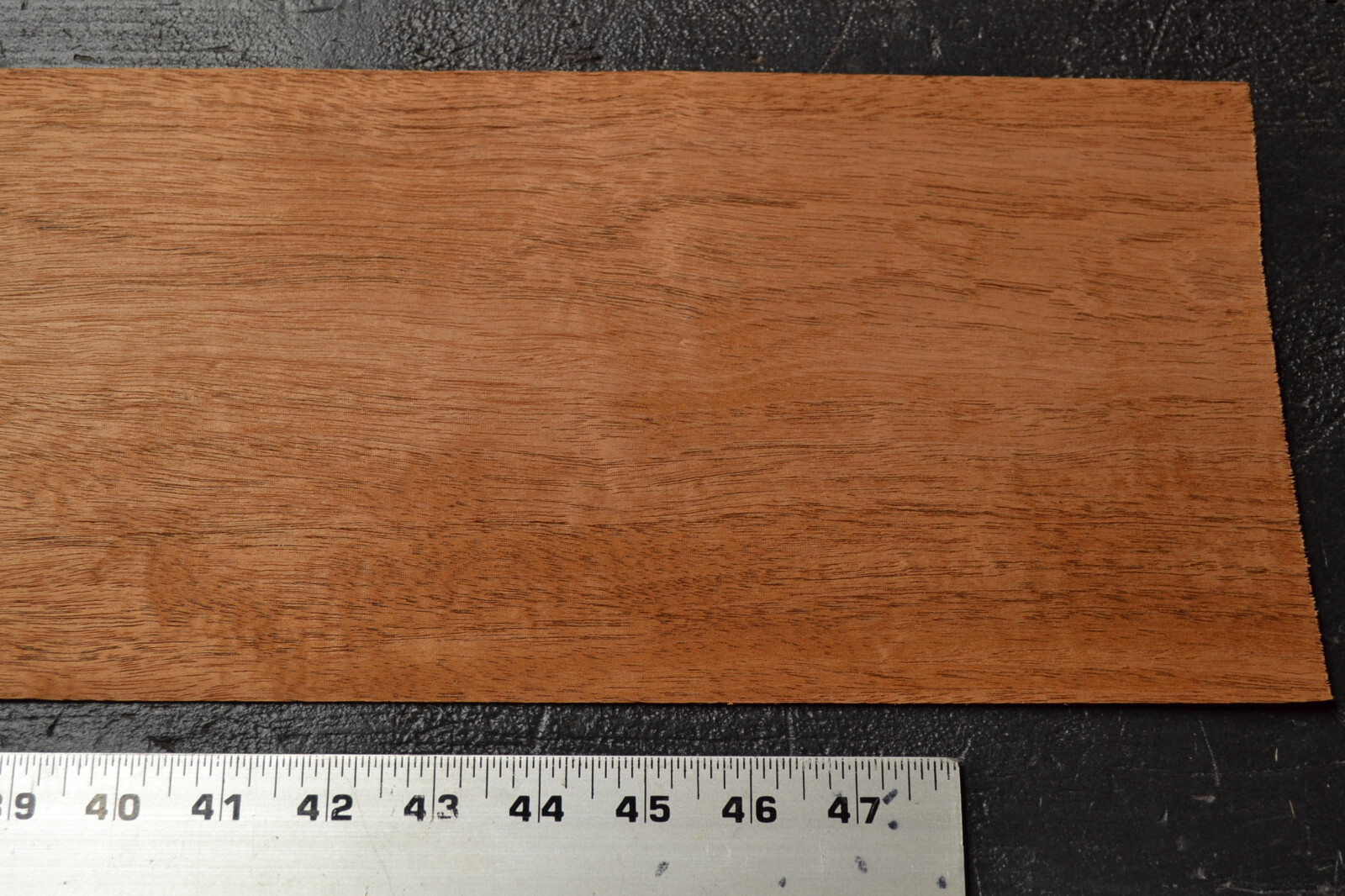 Honduran Mahogany Raw Wood Veneer Sheet 6.5 x 50 in 1/42nd 4668-06