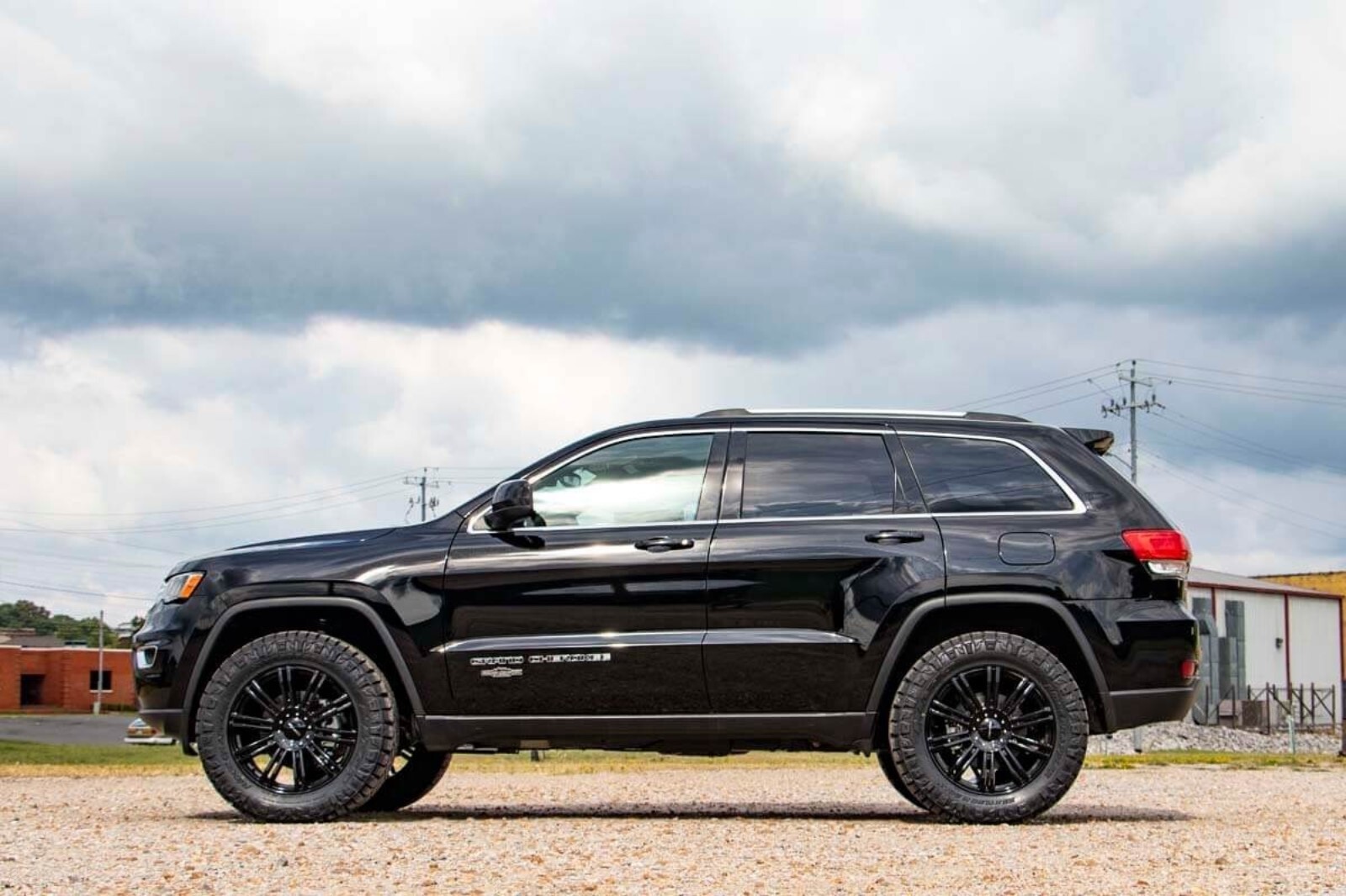 Rough Country 2.5" Lift Kit for 2011-2022 Jeep Grand Cherokee 60300