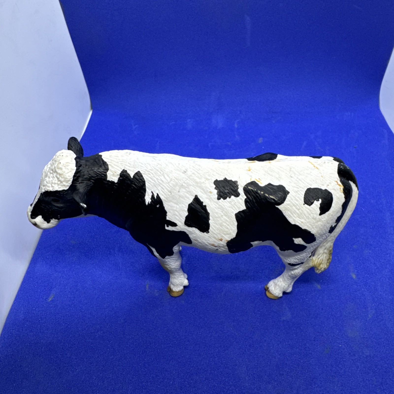 VINTAGE SCHLEICH - HOLSTEIN BULL - 13632 - D-73527 - RETIRED 14 AVAILABLE