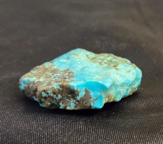 HIGH QUALITY TURQUOISE KINGMAN ROUGH 44 GMS