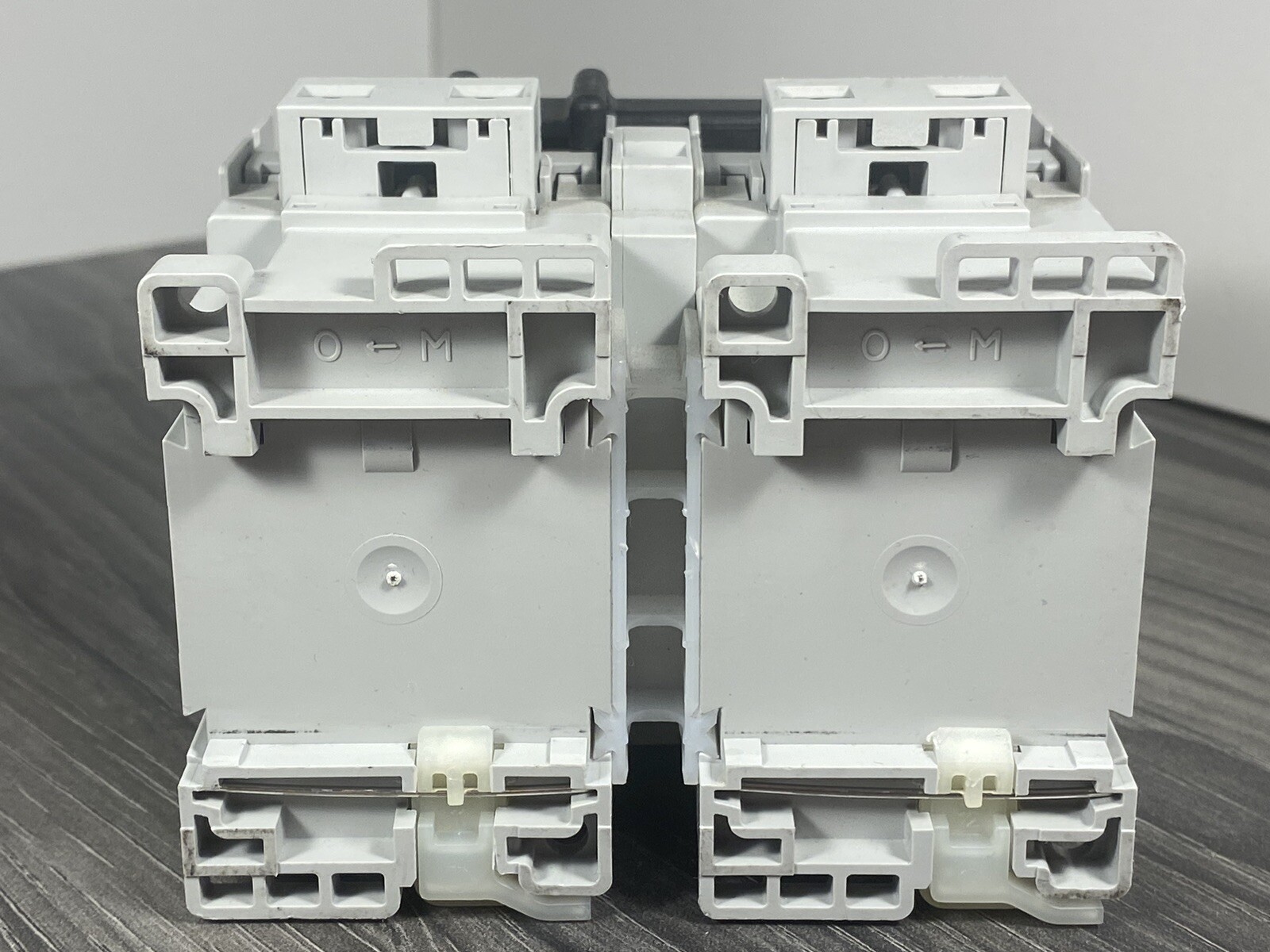 Allen Bradley 104S-C09EJ210C Ser B IEC Safety Contactor With Electronic Coil USA