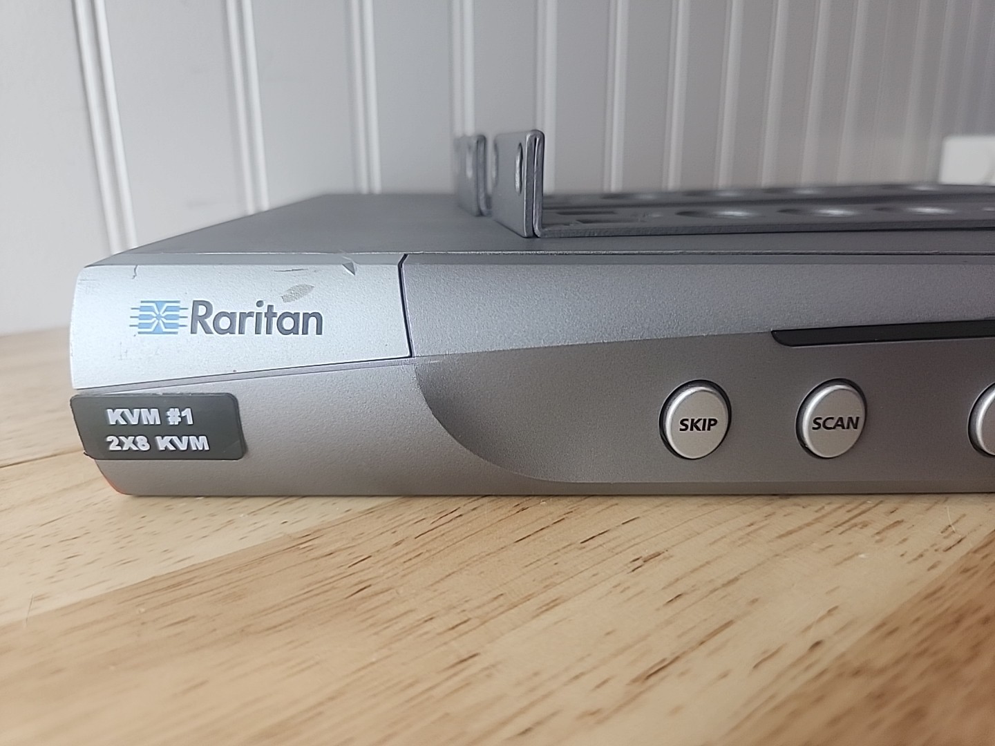 RARITAN MasterConsole CAT28 KVM Switch MCCAT28 (Used, Working)