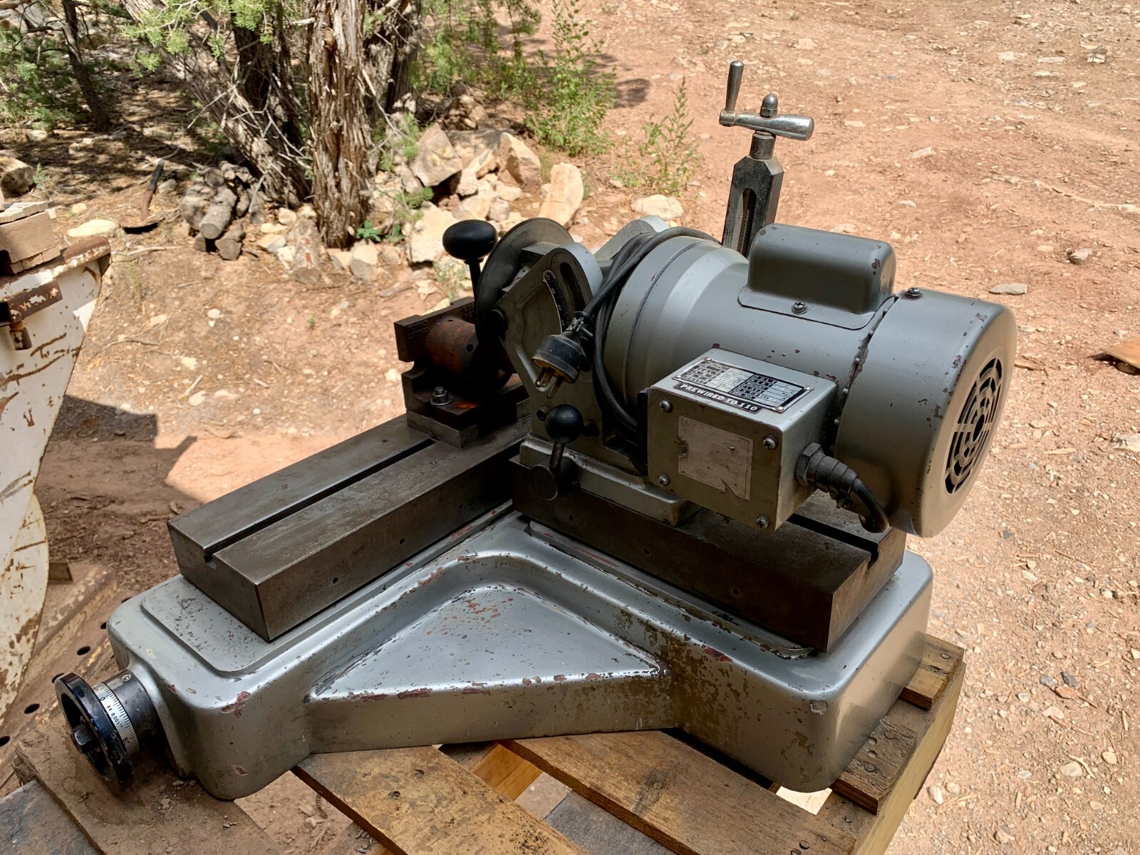 Cutter Master FCG-30 - Tool Grinder/ End Mill Sharpener