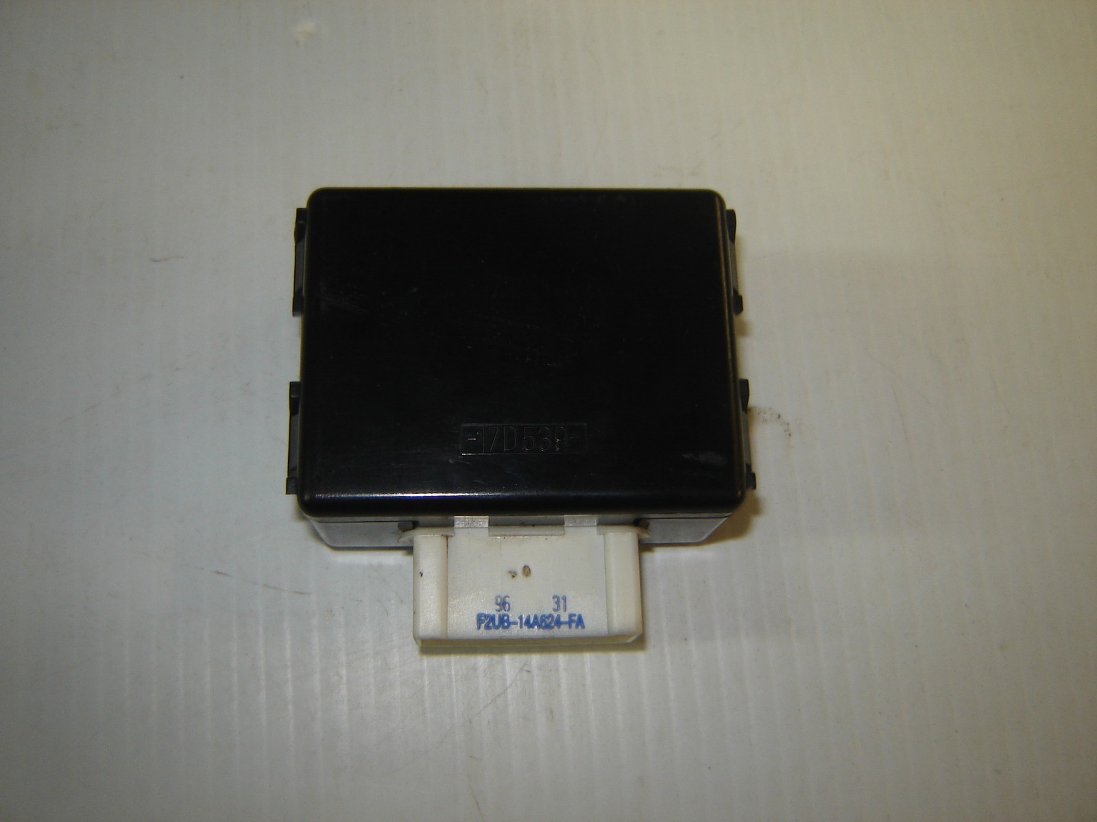 94-98 Ford Mustang Windshield Wiper Pulse Relay Module F4TF-17D539-CA