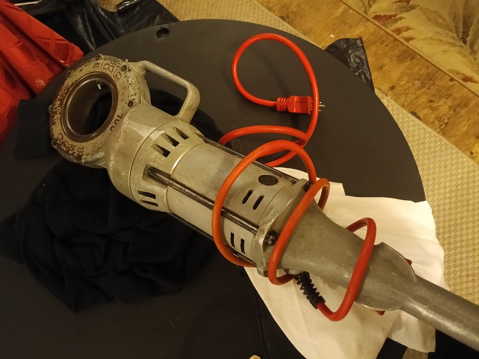 Ridgid 700 Pipe Threading Tool