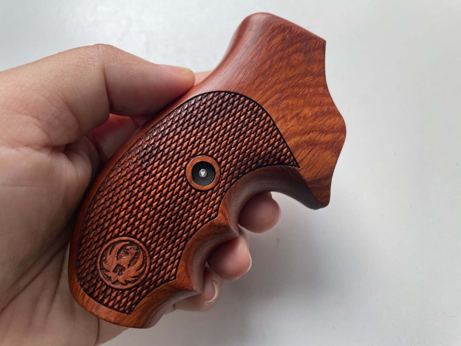 Remade Grip For Ruger SP 101 Checker Hardwood Finger Groove Hardwood decoreate