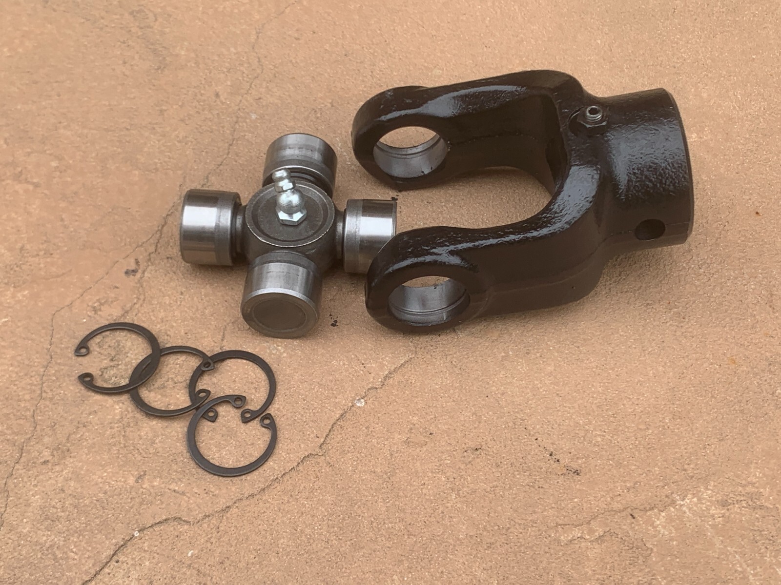 Bush Hog Series 4 Post Hole Digger PTO Shaft 1 1/4" Yoke w U-Joint set (23-005K)