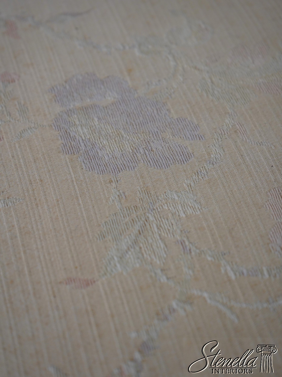 70582: Vintage Dressing Vanity w. Large Mirror & Stool