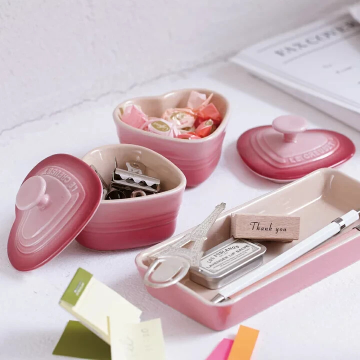 Le Creuset Miniature Ramekin D'Amour SET Tray Heart Rose Quartz stoneware NIB