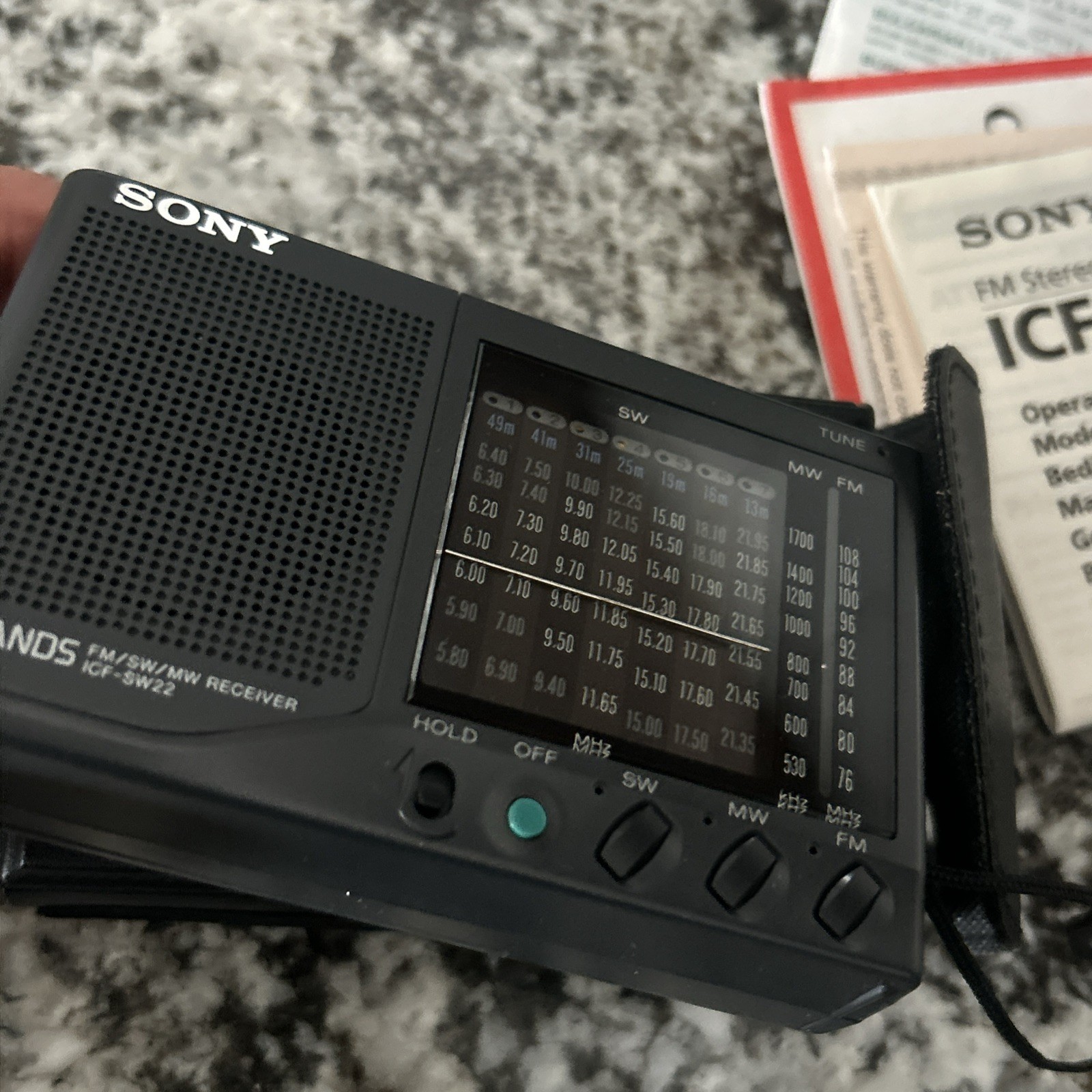 Vintage Sony ICFSW22 Portable Shortwave Radio 12 Band FM MW SW LW Com G2U