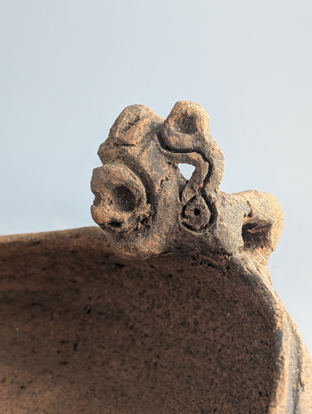 PRE COLUMBIAN TAINO POTTERY EFFIGY BOWL