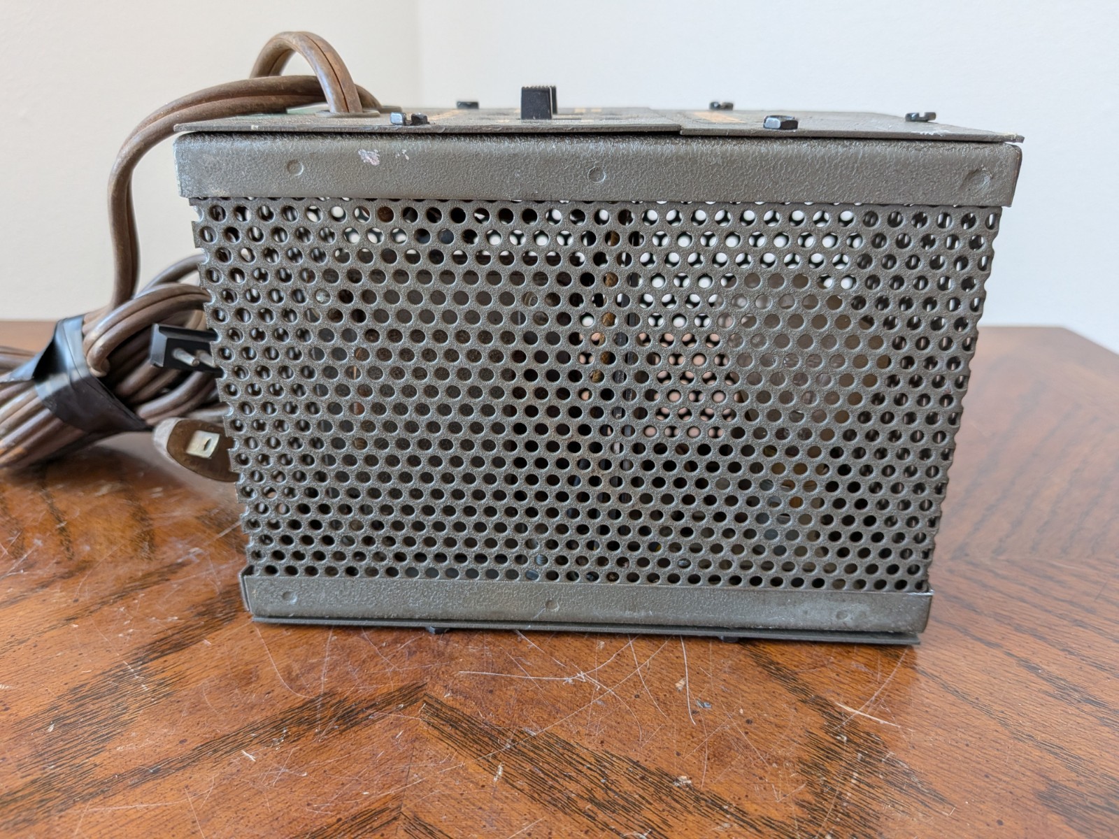 Hallicrafters Radio Battery Charger